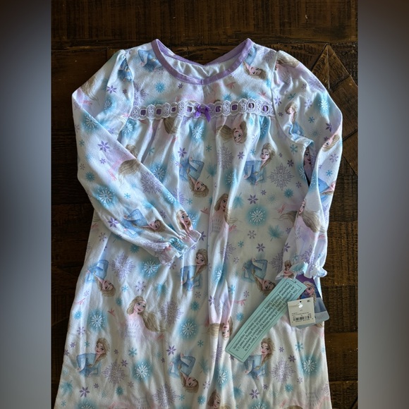 Disney’s Frozen Elsa Flannel Nightgown NWT - Picture 2 of 5